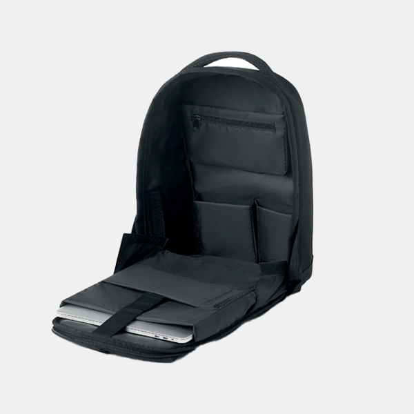 Mochila-jaspeada-600D-RPET-MUNICH-Negro-abierta-con-portatil